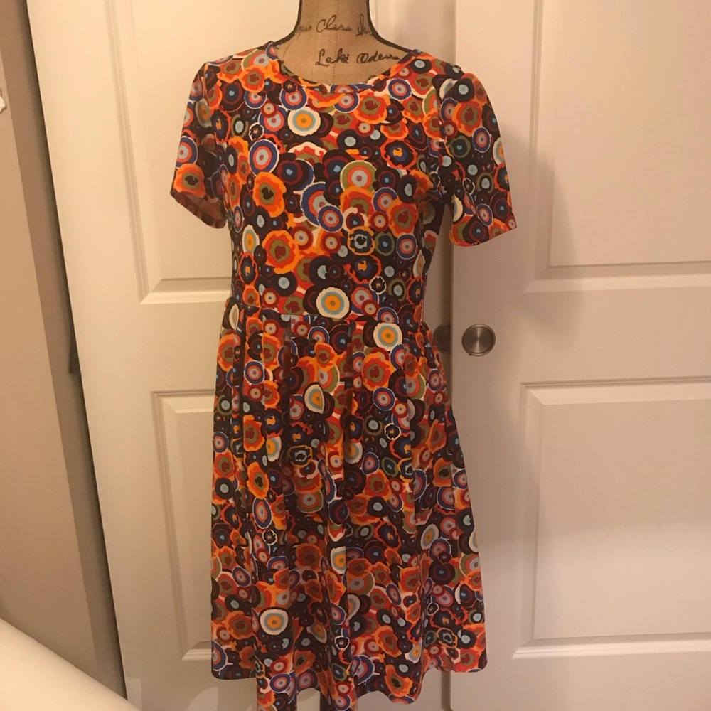🎨🎨🎨 Wild colors! Lularoe Amelia XL! Pockets!